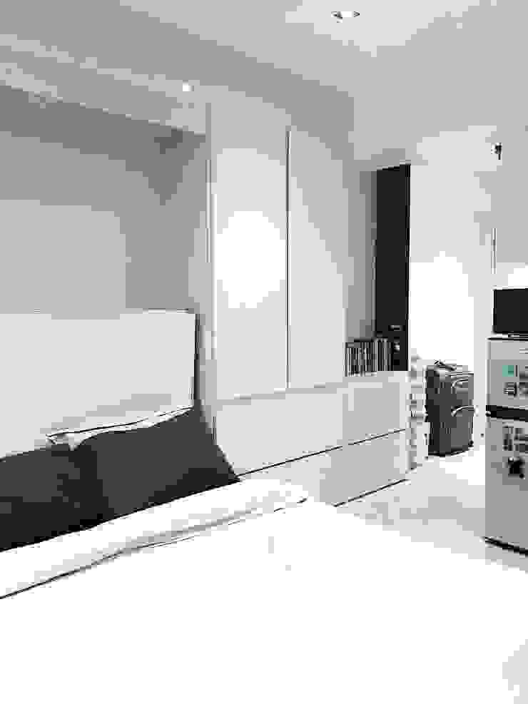 27.12 Residence Pluszerotwo Design Studio Scandinavian style corridor, hallway& stairs