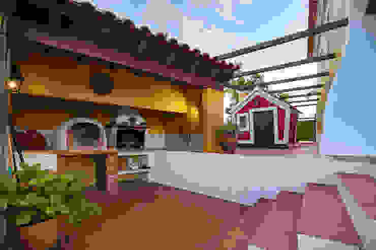 Reconstrução de moradia antiga Atelier d'Maison Varandas, marquises e terraços modernos