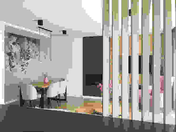 Belleville projektowanie wnętrz Sala da pranzo moderna Legno Bianco