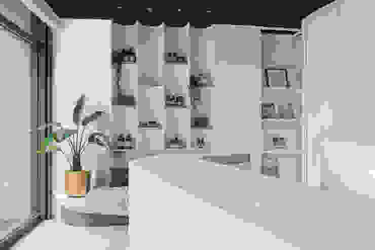漢玥室內設計 Negozi & Locali Commerciali Bianco
