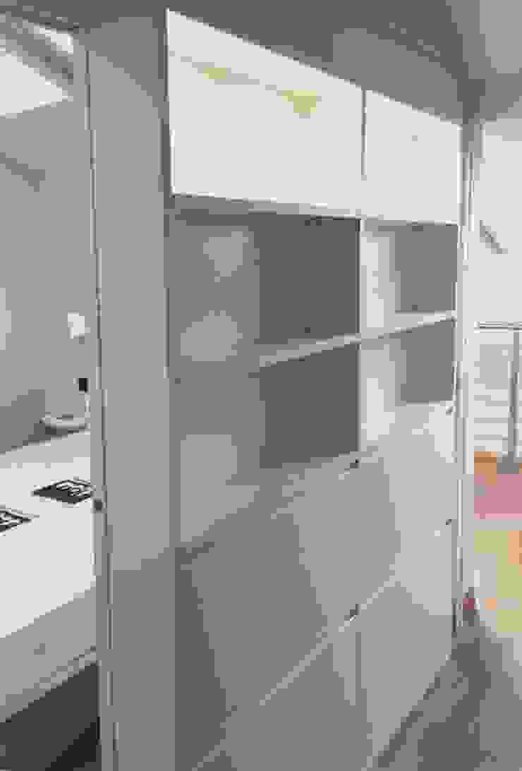 Creazione di mobile libreria/contenitore con porta scorrevole a scomparsa Falegnameria Martinelli Sergio
