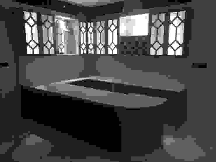 Basement at Noida Grey-Woods Living roomLighting Engineered Wood Grey