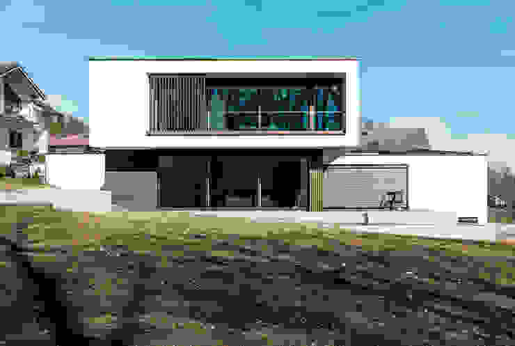 Modernes Einfamilienhaus In Hanglage Homify