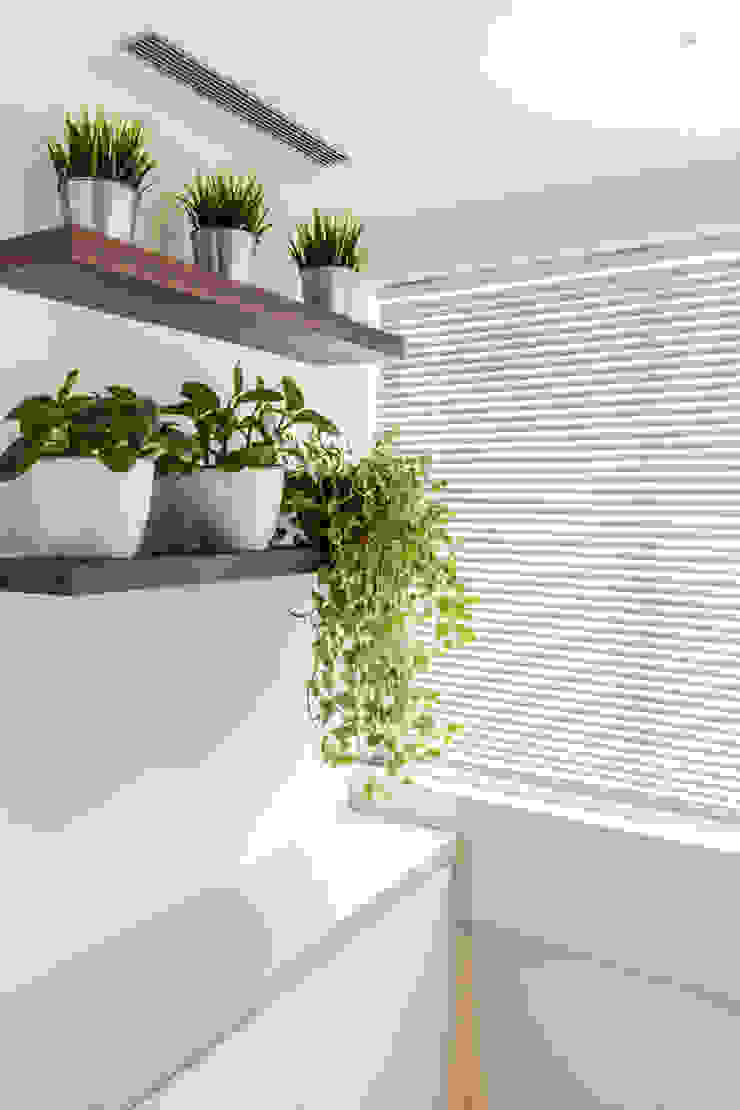 Mixology Distinctidentity Pte Ltd Modern Walls and Floors