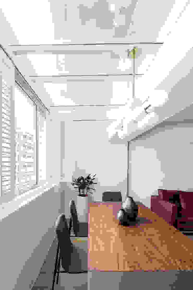 Dining area Distinctidentity Pte Ltd Modern Dining Room