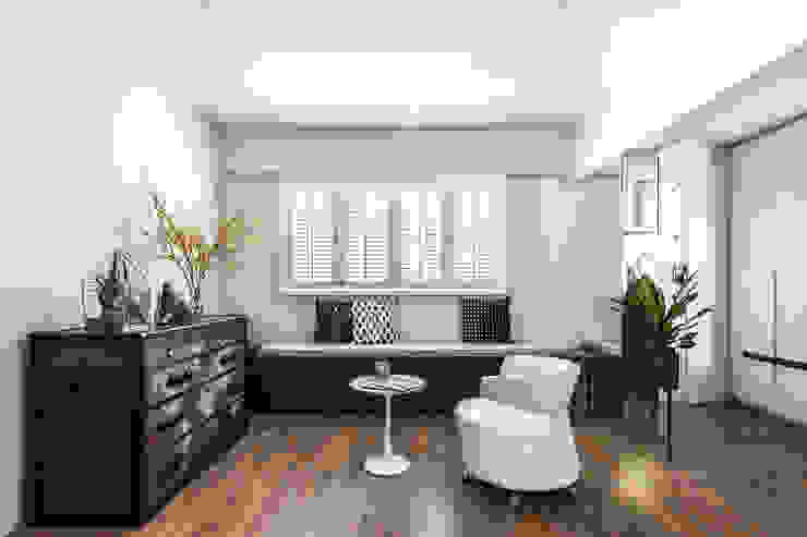 Entrance Hall Distinctidentity Pte Ltd Modern Corridor, Hallway and Staircase