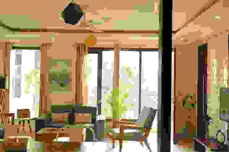 flamingo architects Ruang Keluarga Modern