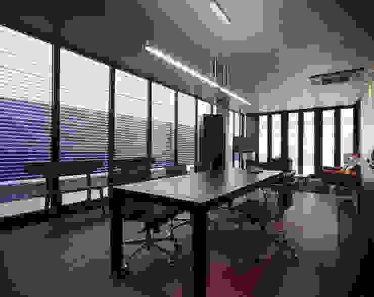 M's plan 엠스플랜 Minimalistische Arbeitszimmer