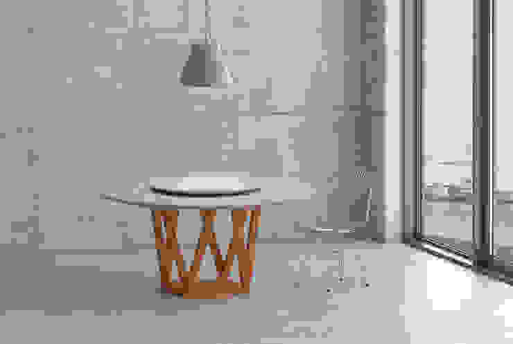 Tavolo diametro 160 cm di design legno e resina Mobili a Colori Sala da pranzo moderna Legno massello Variopinto tavolo design,tavolo diamentro 160,tavolo rotondo,tavolo massello