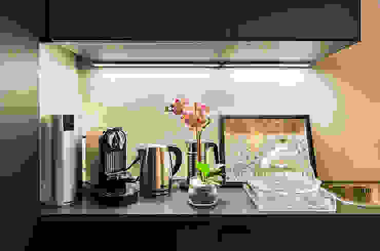 Loja NL-Imobiliária ImofoCCo - Fotografia Imobiliária Escritórios modernos Utensílios de mesa,Copos,Mesa,xícara,Design de interiores,Iluminação,Projeto automotivo,Construção,Serveware,Xícara de café