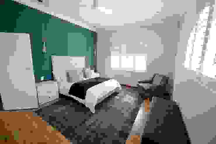 Upstairs Guest Room Modern style bedroom by CS DESIGN Modern