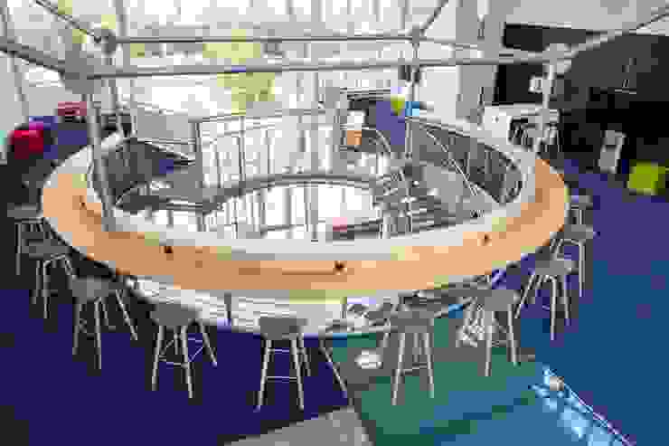 RUNDTRESEN _WERKSTATT FÜR UNBESCHAFFBARES - Innenarchitektur aus Berlin Gewerbeflächen Workspace,Eingangsbereich,Aufenthaltsraum,Workshop,Besprechungsraum,Lounge,Meetingräume,Innovationsräume,Tribüne,Lean Coffee,Coworking,offene Küche,Bürogebäude