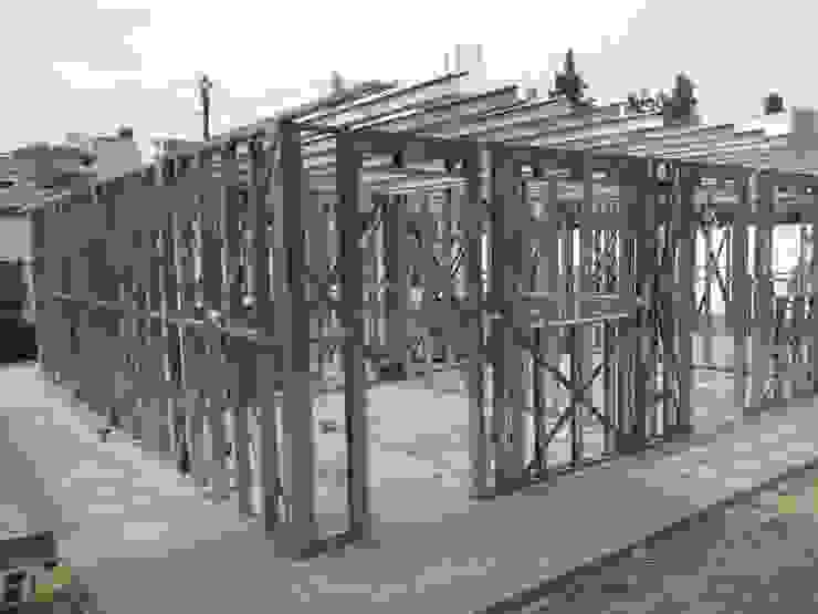 Casa Prefabricada en Mexico. Modern office buildings Iron/Steel