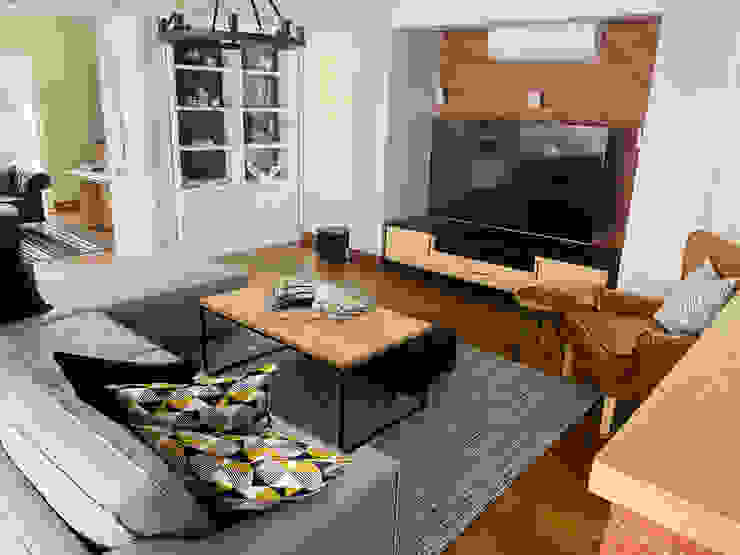 Custom furniture Modern living room by CS DESIGN Modern