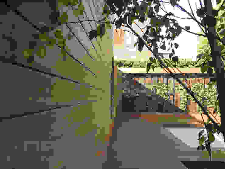 Revestimiento madera tecnológica exterior NeoLack Wood | homify