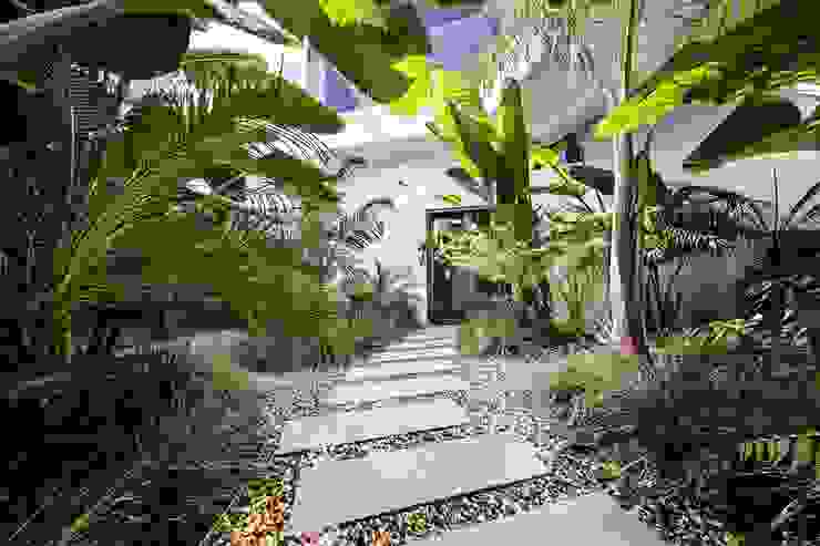 Jardíssimo - Casa Raio de Luz, Porches, Jardíssimo Jardíssimo Jardines de estilo tropical