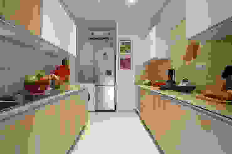 Appartment Interiors Tanish Dzignz Classic style kitchen