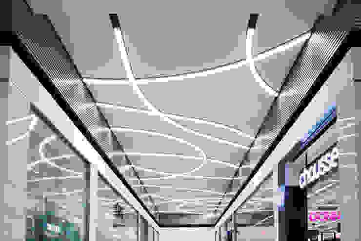 Illuminazione Centro Commerciale Universo METALMEK ILLUMINAZIONE SRL Centri commerciali in stile minimalista