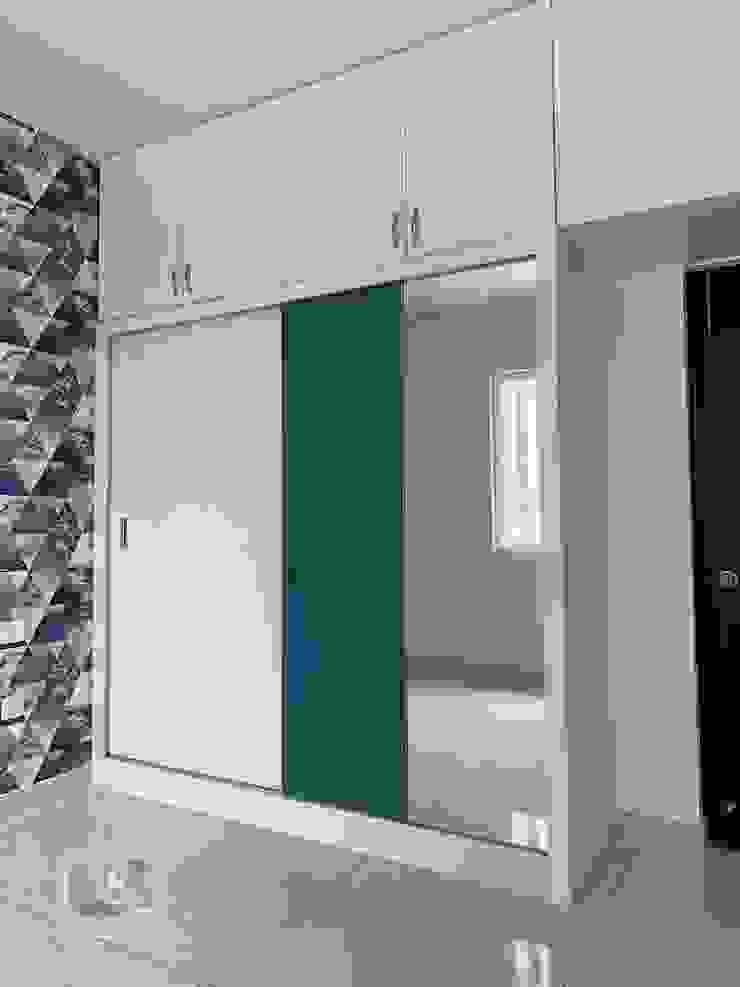 Sliding door wardrobe with Mirror on one of the doors U and I Designs BedroomWardrobes & closets