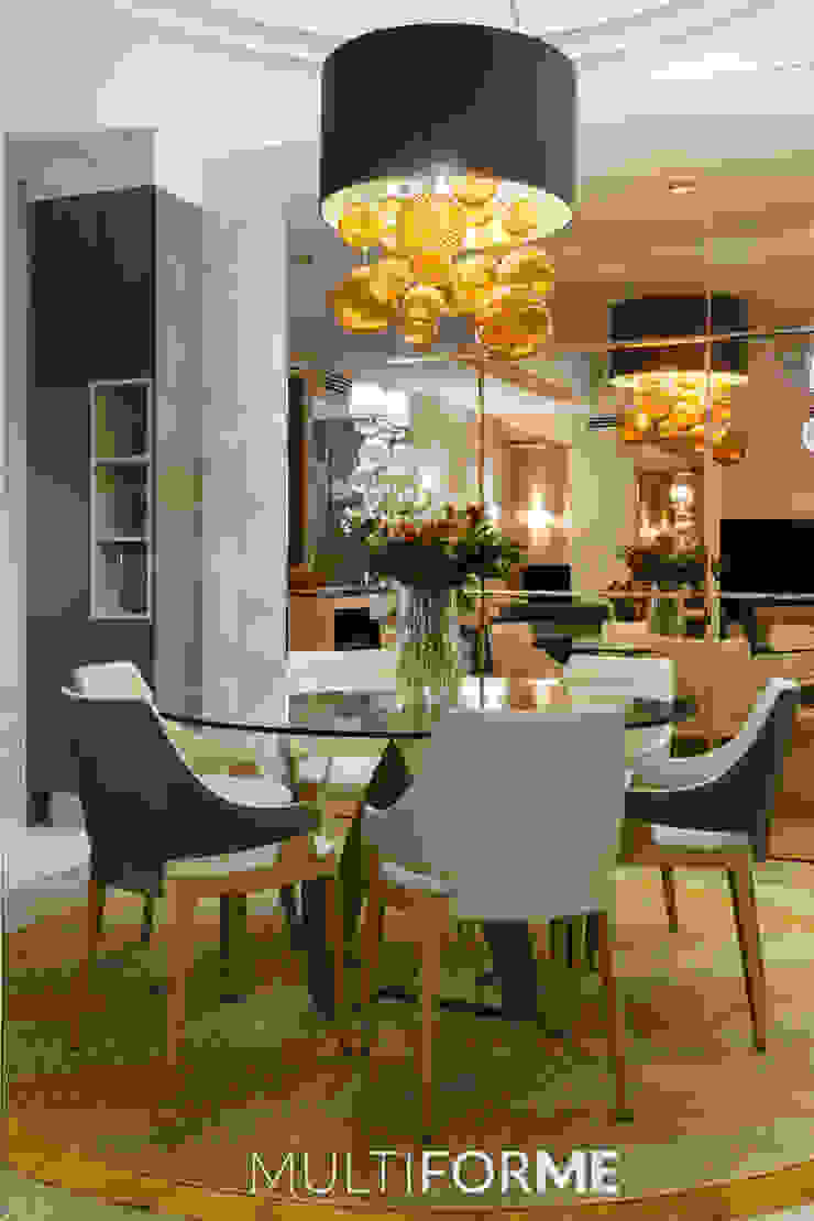 "La Dolce Vita" Appartment in Saint Petersburg, MULTIFORME® lighting MULTIFORME® lighting Їдальня Скло Янтарний / Золотий Освітлення