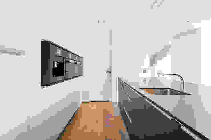 Kuche Schwarz Weiss By Beer Gmbh Homify