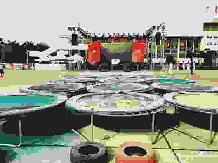Đồ Chơi Phú Long Asian style event venues Metal Multicolored