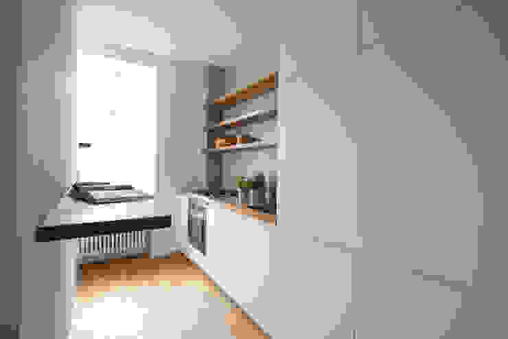 Küche Eva Lorey Innenarchitektur Moderne Küchen Gebäude,Zimmerpflanze,Holz,Regal,Regale,Möbel,Bodenbelag,Küche,Anlage,Hartholz