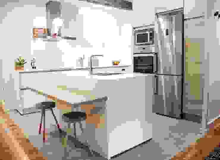 Reforma de cocina con isla, MUEBLES DG MUEBLES DG ห้องครัวขนาดเล็ก