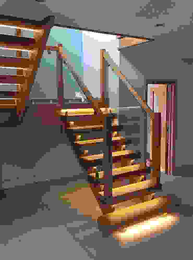 Open Tread Oak Staircase Homify Find prefinished hardwood stair treads for oak & other wood staircases. open tread oak staircase homify