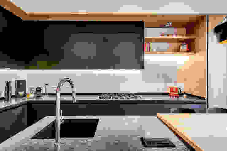 PARIOLI MOB ARCHITECTS Cucina moderna