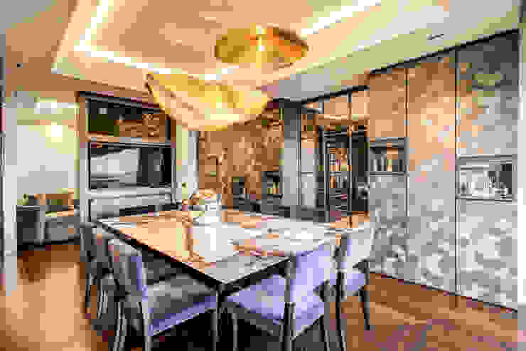 CORTINA D'AMPEZZO MOB ARCHITECTS Sala da pranzo moderna