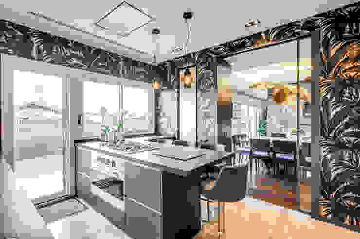 CORTINA D'AMPEZZO MOB ARCHITECTS Cucina moderna