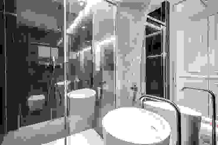 CORTINA D'AMPEZZO MOB ARCHITECTS Bagno moderno