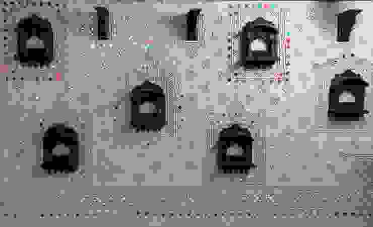 Mud Mirror Lippan Work Artist Kutchi Traditional Wall Art Work Beautiful Wall Design Concept Gujarat India Homify Inspirational interior design ideas for living room design, bedroom design, kitchen design and the entire home. mud mirror lippan work artist kutchi