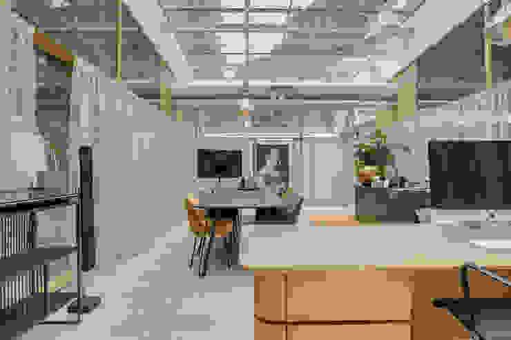 RHAW architecture Complesso d’uffici in stile industrial