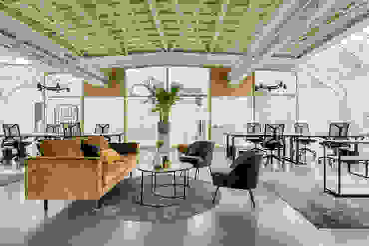 RHAW architecture Complesso d’uffici in stile industrial