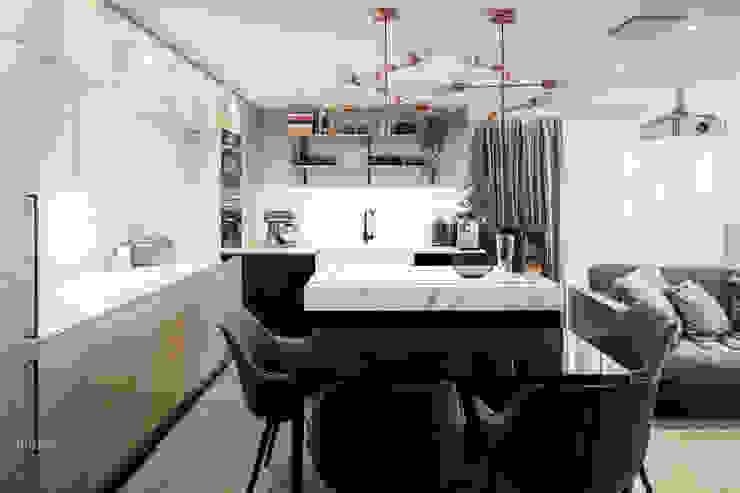 Realizacja projektu w Londynie Ambience. Interior Design Nowoczesna kuchnia