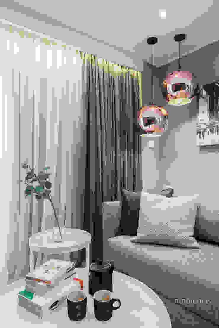 Realizacja projektu w Londynie Ambience. Interior Design Nowoczesne domowe biuro i gabinet