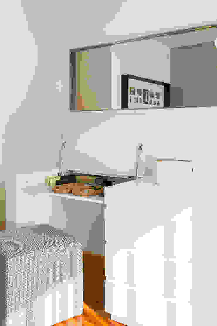 Apartamento t3 no centro de lisboa Traço Magenta - Design de Interiores Quartos minimalistas