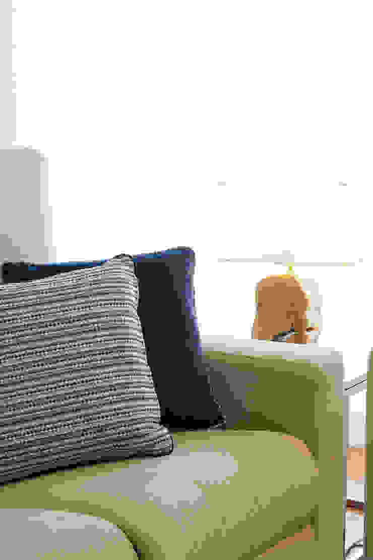 Apartamento t3 no centro de lisboa Traço Magenta - Design de Interiores Salas de estar modernas