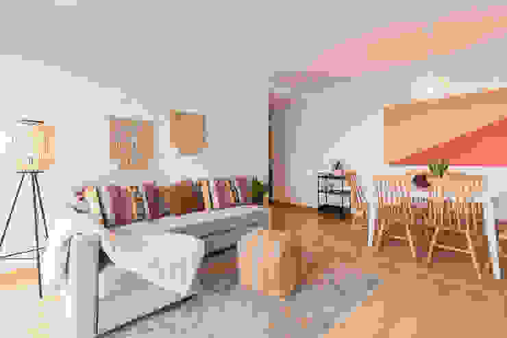 A Casa da Caixa de Areia, Rima Design Rima Design Skandinavische Wohnzimmer