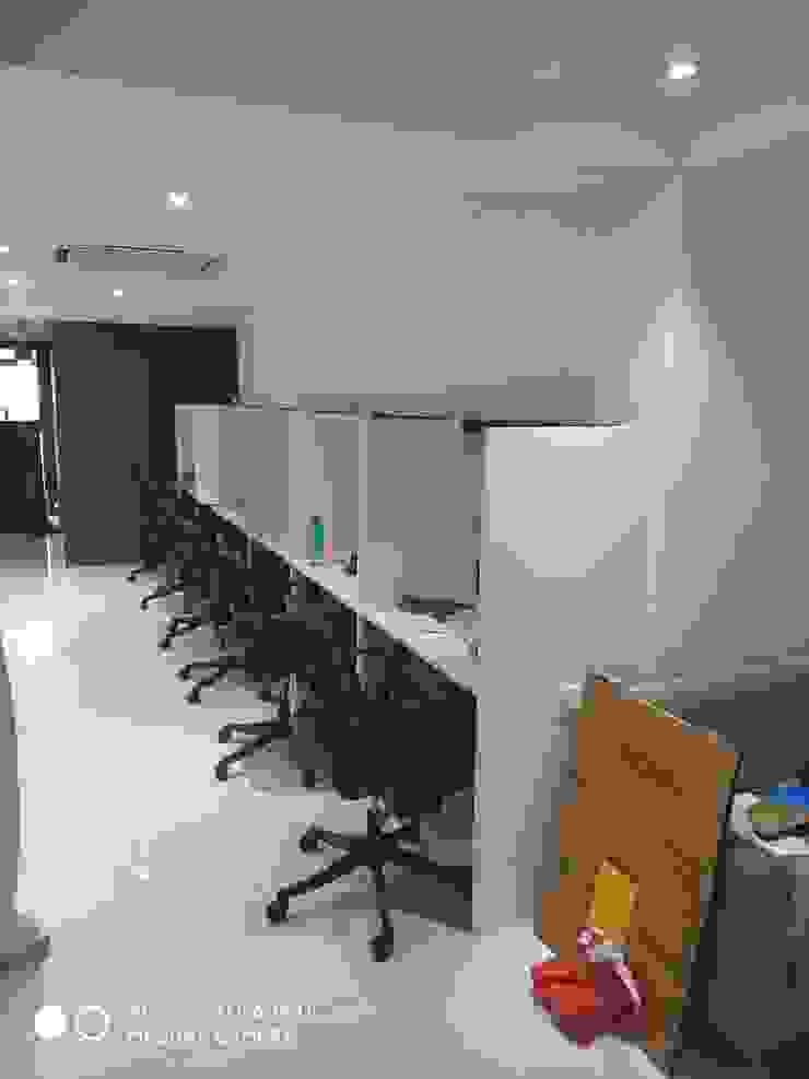 BHADRESHBHAI KHAMAR KEGAN(office interior) 'A' DESIGN ASSOCIATES Modern offices & stores