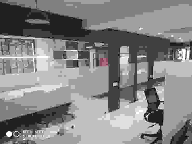 BHADRESHBHAI KHAMAR KEGAN(office interior) 'A' DESIGN ASSOCIATES Modern offices & stores