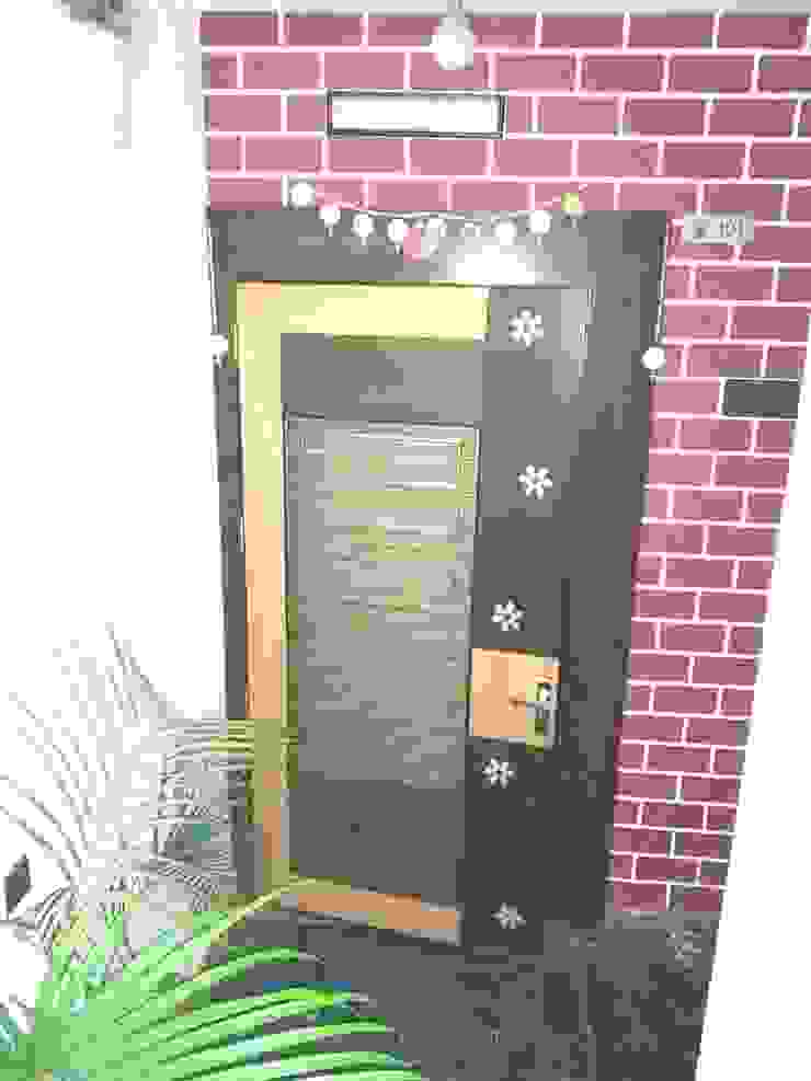 Ragiben 'A' DESIGN ASSOCIATES Modern style doors