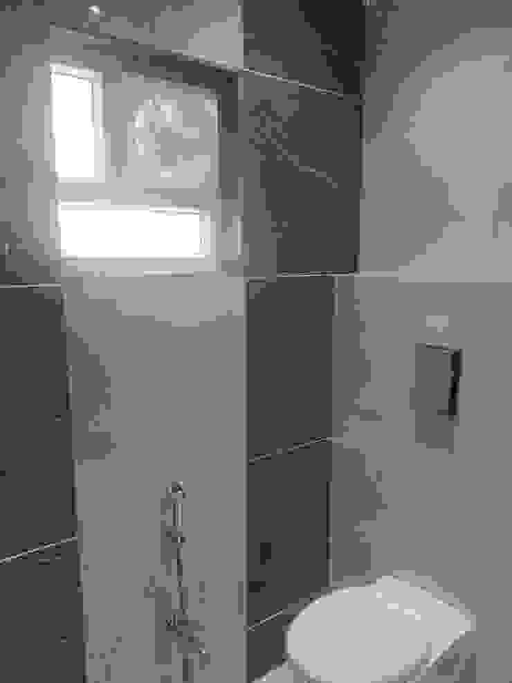 Krishbhai's Completed Project 'A' DESIGN ASSOCIATES Modern bathroom