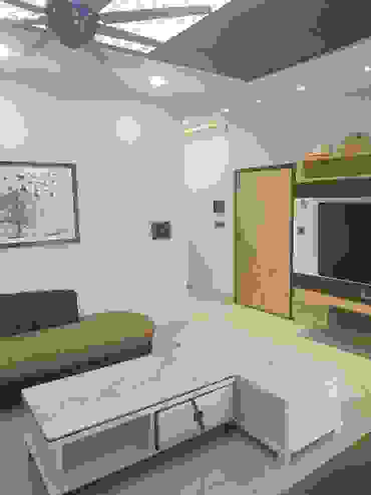 Krishbhai's Completed Project 'A' DESIGN ASSOCIATES Modern living room