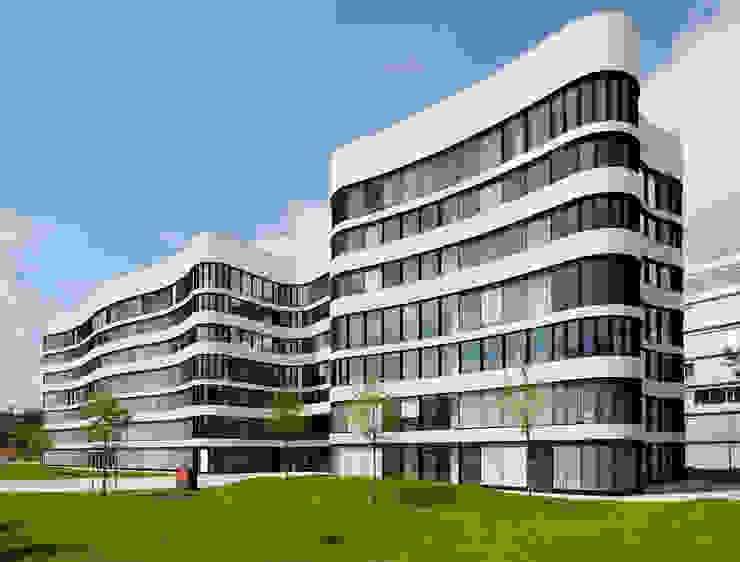 Pantarhei, Düsseldorf Tom Reindel, Architektur- und Werbefotografie Moderne Häuser Büro