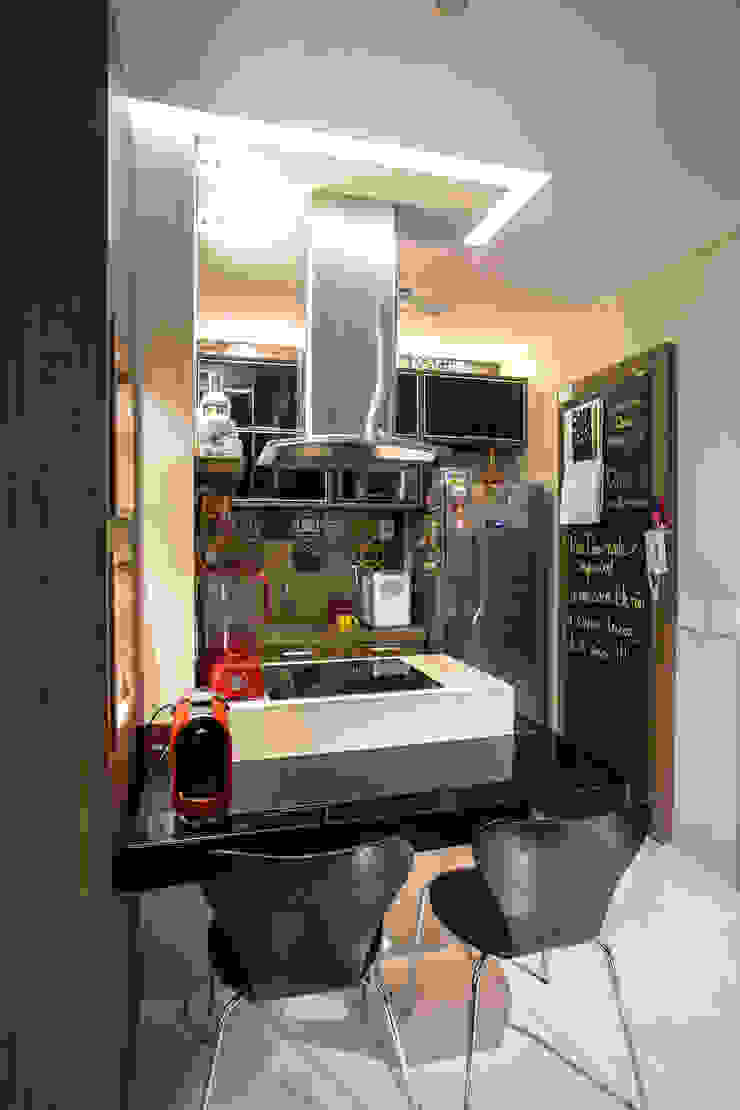 Cozinha americana - Frente Marcelle de Castro - arquitetura|interiores Cozinhas embutidas quadro negro, cozinha