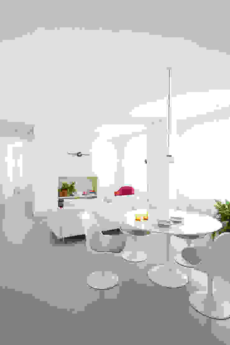 Apartamento Picasso, Nada Nada Comedores de estilo minimalista Verde salon comedor cocina abierta