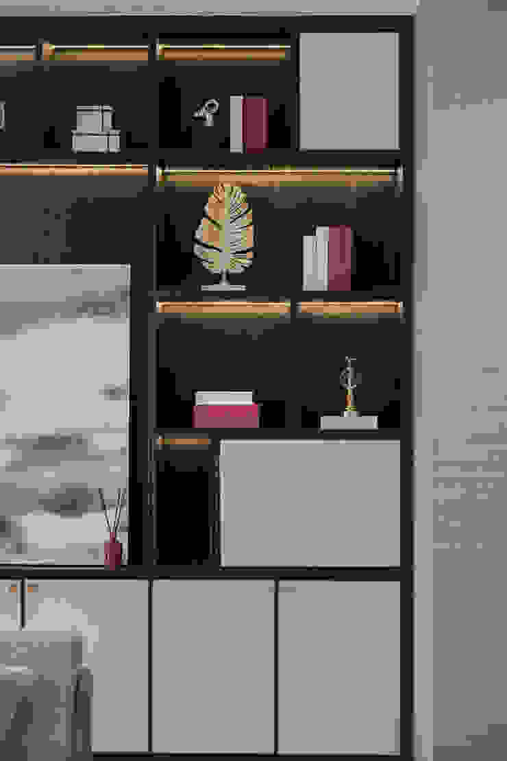 working and Passion room-hypestudio Hypestudio ห้องอ่านหนังสือและห้องทำงานตู้เก็บของและชั้นวาง ไม้ Black